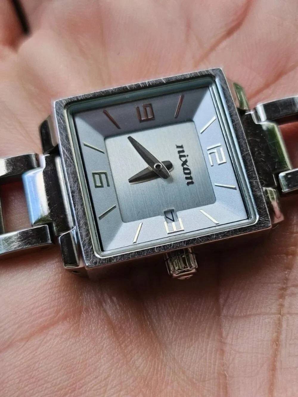 Nixon Ladies Wristwatch Uptown Silver Tone Analog Quartz Watch small wrist 5 in